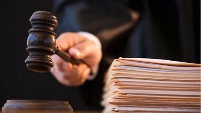 جنايات القاهرة تأمر بالسجن المشدد 6 سنوات وغرامة 100 ألف جنيه لعاطل لاتجاره بالحشيش