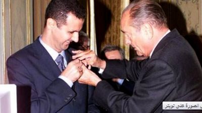 فرنسا تجرد الأسد من وسام 