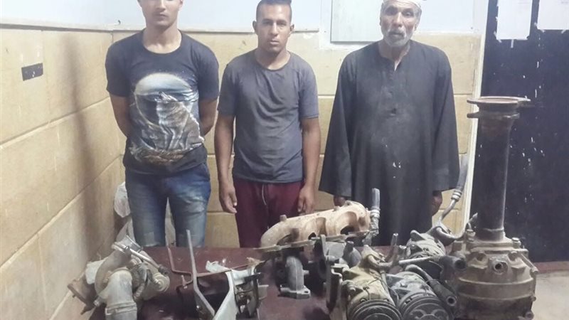 المتهمون  بالمضبوطات
