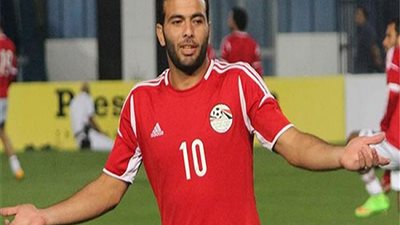 حكاية هدف..  عماد متعب يذهب بالمنتخب إلى مباراة فاصلة مع الجزائر