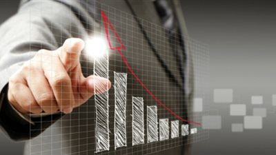 البنك الدولى: مصر هبطت بمعدل البطالة.. وأنعشت قطاع السياحة.. ورفعت احتياطى النقد الأجنبى 