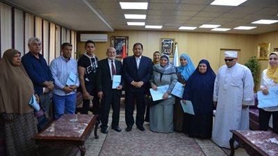 محافظ الغربية يكرم الفائزين بمسابقة القرآن الكريم التي قدمتها إذاعة البرنامج العام بالقاهرة 