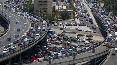 تعرف على الحالة المرورية بميادين القاهرة والجيزة 