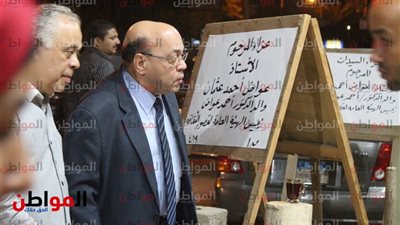صور| شاكر عبدالحميد وزير الثقافة الأسبق في عزاء والد أحمد عواض