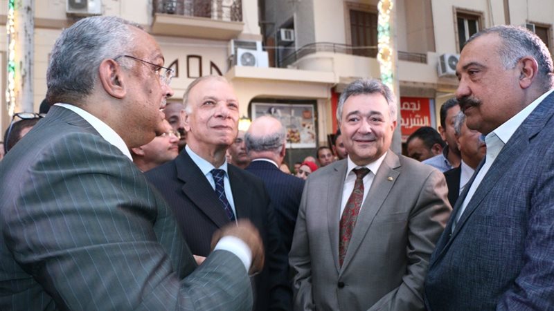 جولة تفقدية لمحافظ