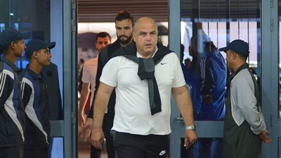 أيمن طاهر يقود تدريبات شاقة للحراس الثلاثة
