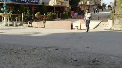 صور| صاحب قهوة يستغل الشارع للتوسع.. والأهالي تستغيث بمحافظ الإسكندرية
