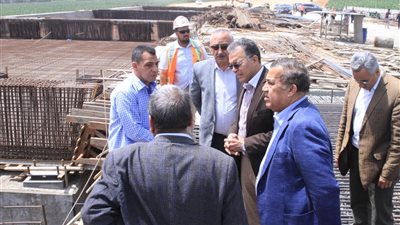 صور| وزير النقل يتفقد أعمال القوس الشمالي الغربي للدائري الإقليمي 