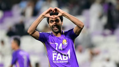 العين يتقدم على النصر بهدفين فى الشوط الأول 