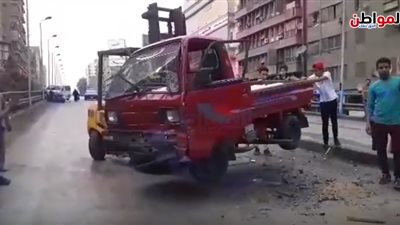 فيديو| الشرطة ترفع مخلفات حادث كوبري الدقي 