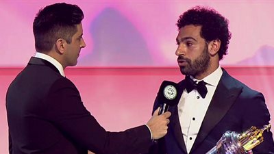 محمد صلاح يدخل قائمة العمالقة بعد التتويج بجائزة أفضل لاعب بالبريميرليج