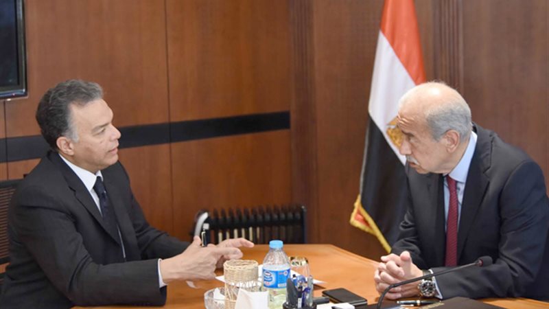 رئيس الوزراء ووزير
