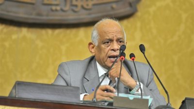 علي عبد العال محذرًا 