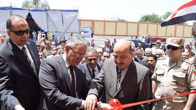 صور| محافظ المنيا يفتتح وحدة مرور سمالوط بعرب الزينة