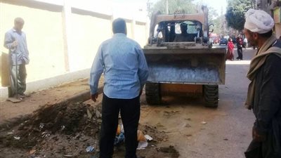 صور| تكثيف حملات النظافة والتجميل ورفع الإشغالات لتيسير الحركة المرورية بسوهاج