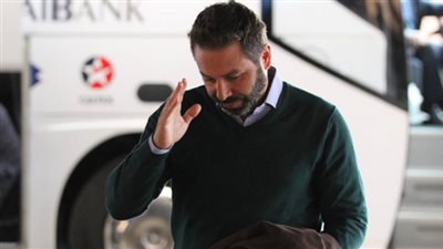 صورة| حازم إمام يغازل محمد صلاح برسالة نارية