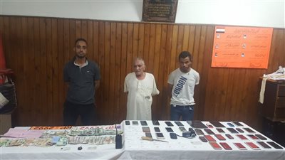 ضبط تشكيل عصابي تخصص في النصب على الأجانب بـ