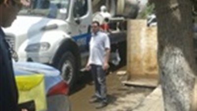 صور| حى المعادى يواصل أعمال شفط المياه وتطهير البلوعات 