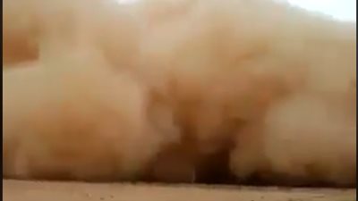 بعد هدوء العاصفة.. فتح طرق الوادي الجديد أمام المركبات