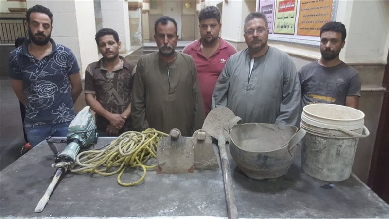 التنقيب عن الآثار
