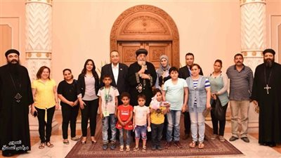 البابا تواضروس يستقبل أطفال 