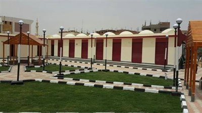 محافظ الوادى الجديد يفتتح 49 محلا تجاريا بمركز الداخلة