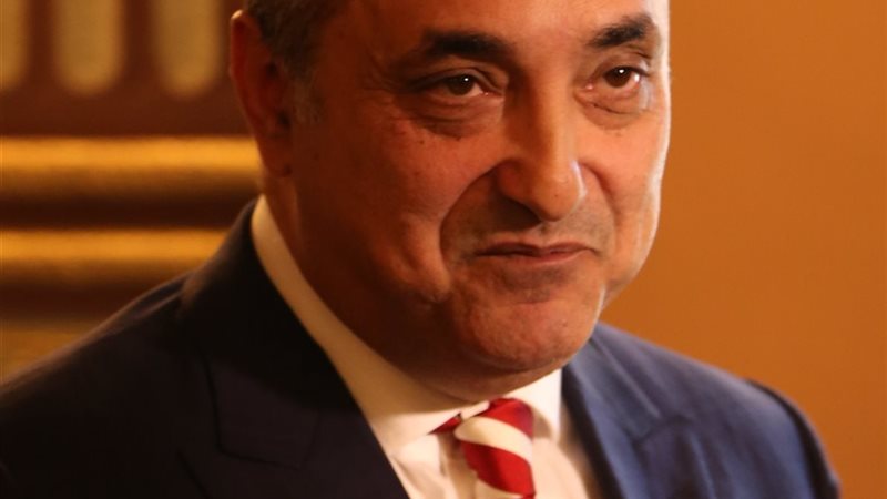 منصور عامر 