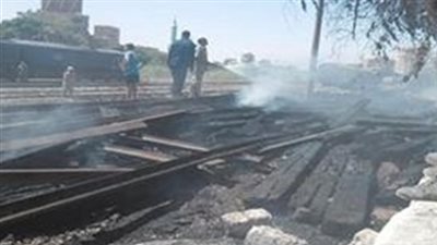 حريق محدود إندلع بفلنكات خط السكك الحديدية بالمنيا
