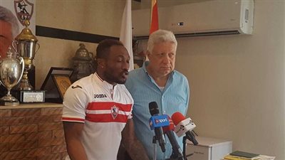 أتشيمبونج ينهي الجدل ويكشف عمره الحقيقي 