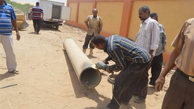 رئيس مدينة الخارجة: إصلاح عطل خط الطرد المركزي لمحطة معالجة الصرف