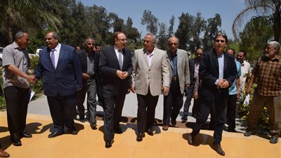 محافظ بني سويف يزور منشآت مؤسسة 