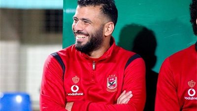 بعد ساعة من إعلان التعاقد.. عماد متعب يرفض الانتقال للمقاصة