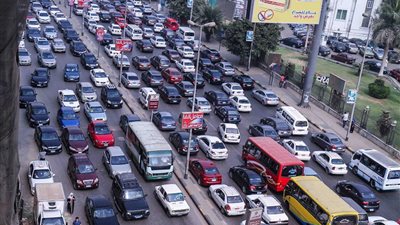 كثافات مرورية بشوارع وميادين العاصمة 