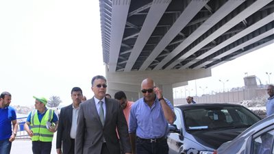 وزير النقل يتابع أعمال تنفيذ محاور النقل التنموية الجديدة غرب الإسكندرية