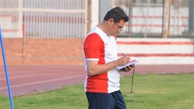 خالد جلال يطمأن على حالة لاعبي الزمالك قبل النهائي