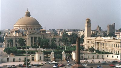 بدء امتحانات الفصل الدراسي الثاني في جامعة القاهرة