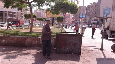 صور| حملة نظافة وتجميل للحدائق بالمنصورة 