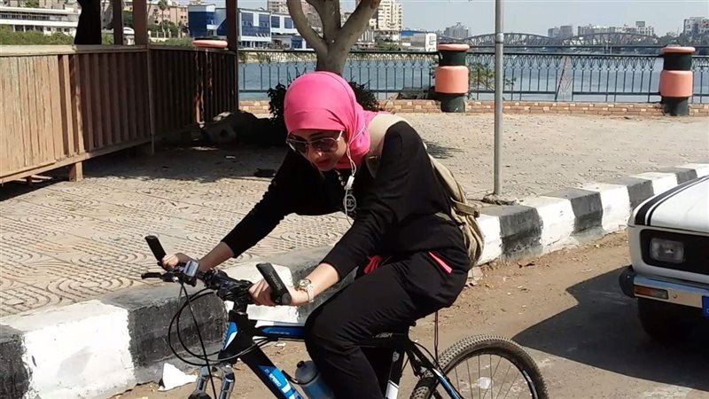 هدير  والدراجة