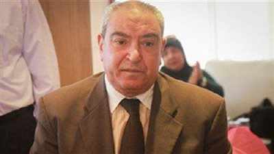 إحلال وتجديد خط المياه بقرية دمشاو هاشم بالمنيا لتهالكه