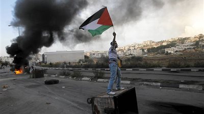 الصحة الفلسطينية: ارتفاع عدد ضحايا الاحتجاجات في غزة إلى 37 شهيد و2000 مصاب
