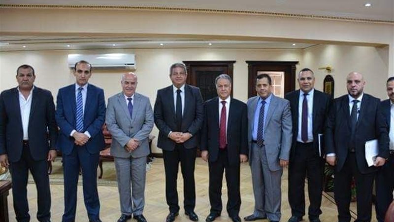 خالد عبد العزيز مع