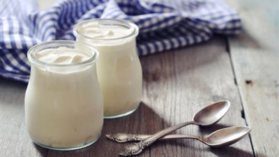 من ربات البيوت.. طريقة عمل الزبادي في البيت لشهر رمضان