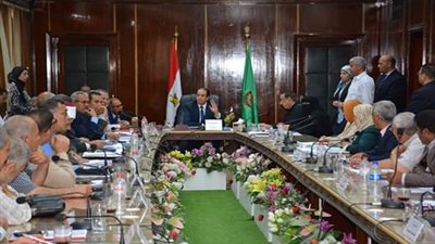 محافظ الدقهلية: توفير الأماكن اللازمة لمنافذ بيع الأسماك والدواجن من مزارع غليون 
