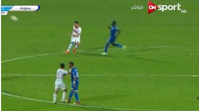 طارق حامد يفلت من الاقصاء من كأس مصر بعد ضرب لاعب سموحة