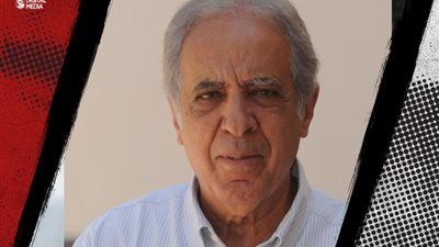 عدلي وعبد العزيز يسبقان بعثة الأهلي إلى مطار عنتيبي