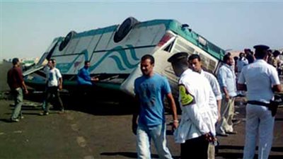 حادث انقلاب أتوبيس أعلى محور الشهيد يسفر عن زحام مرورى بمدينة نصر