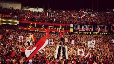 فيديو وصور.. الأولتراس أشعل الأزمات فى الملاعب المصرية ..5  كوارث قضت على أحلام الرابطة فى الملاعب .. وقرار الحل تأخر كثيرا 