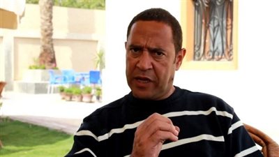 أشرف عبد الباقي  يوجه رسالة لنجوم 