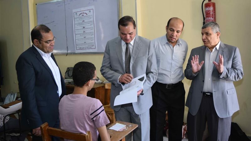 رئيس الجامعه 
