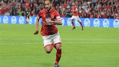الأهلي يواجه المصري بالقوام الأساسي